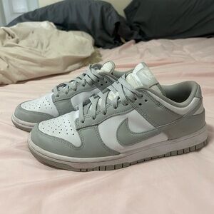 Men’s 8.5 grey Nike Dunks, women’s 10.5